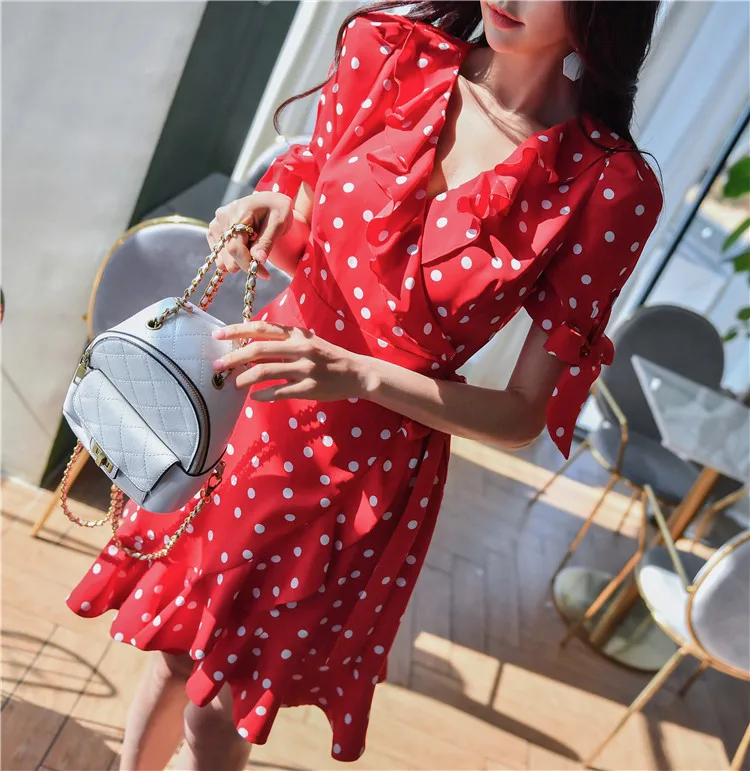 Dabuwawa Vintage Dot Print Ruffle Dress Women Sexy Ruffle Neck Split Hem Bow Sleeve Asymmetrical Sashes Dress Female DT1BDR006