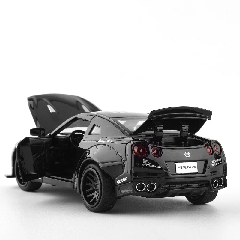

Коллекционная модель автомобиля Skyline Ares GTR, 1:32