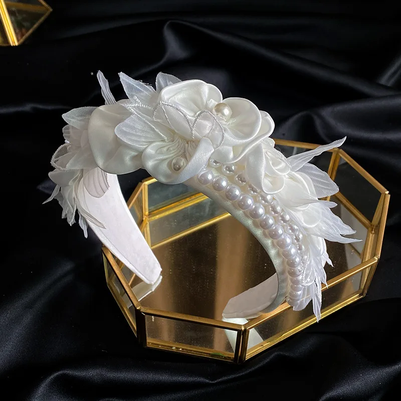 

Vintage White Flower Pearl Hairband Handmade Wide Fabric Hairbands Headband Elegant Ladies Party Pearl Flower Hair Accessories