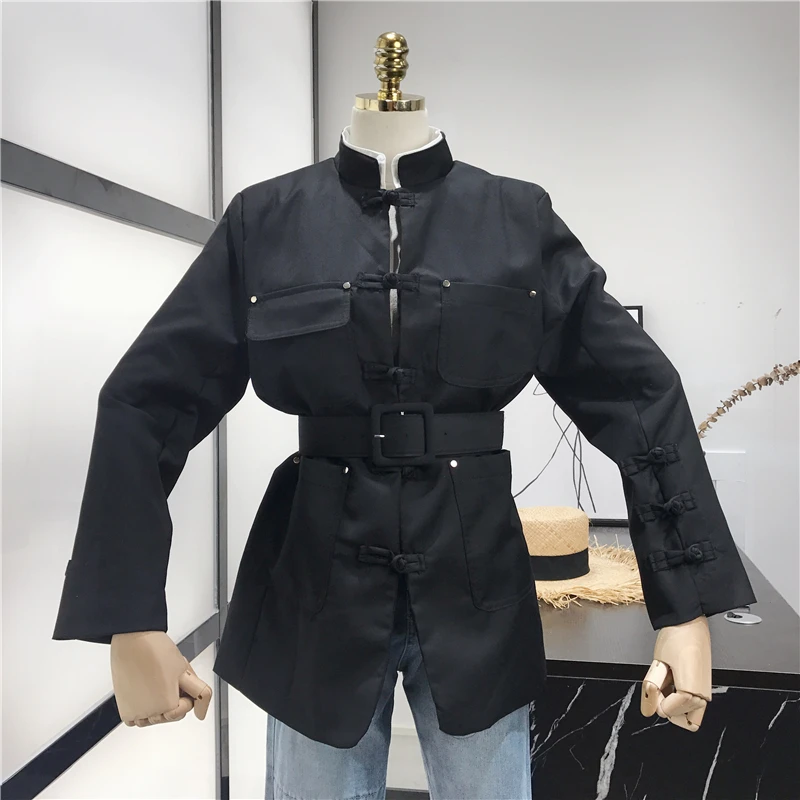 

2019 autumn new retro Chinese style belt buckle button collar multi-pocket long suit