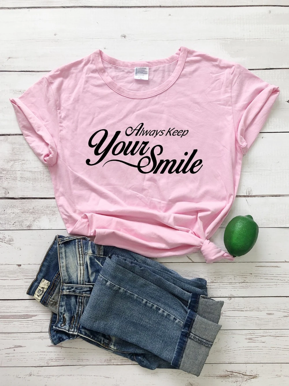 Футболка с надписью Always keep your smile | Женская одежда