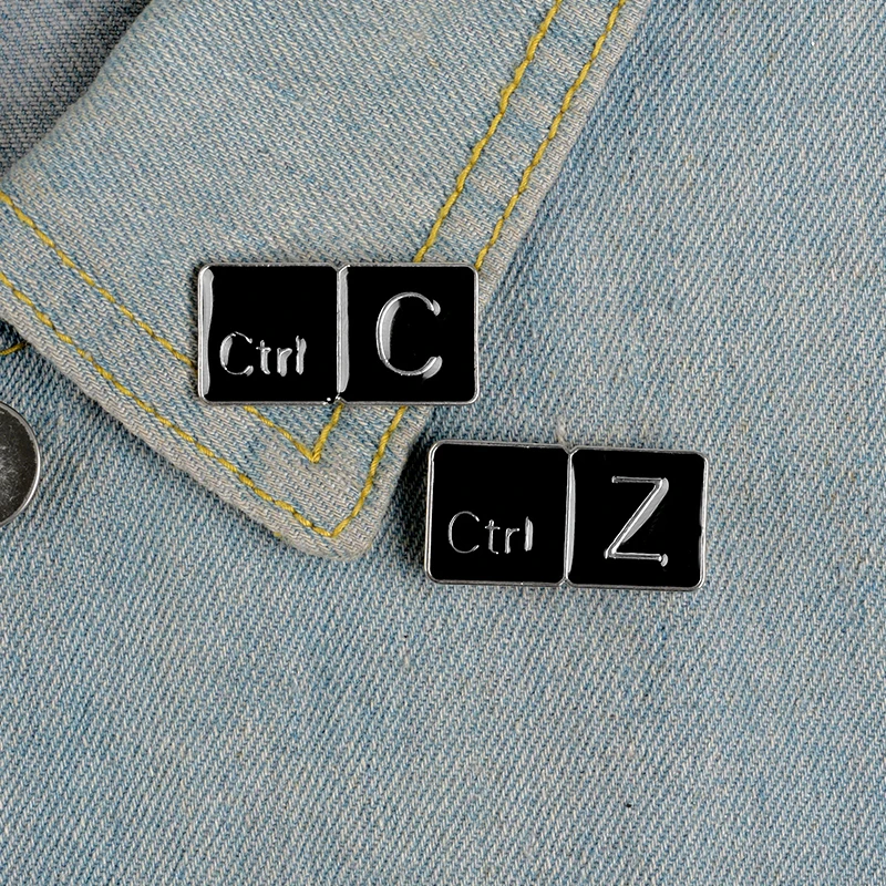 Клавиатура Ctrl C Ctrl Z булавки броши значки на лацкан с твердой Эмалью рюкзак куртки сумки аксессуары для мужчин Womn забавные булавки - Окраска металла: Родиевое покрытие