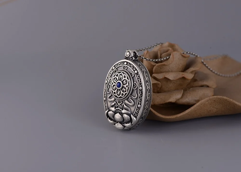 silver-gau-box-pendant002E