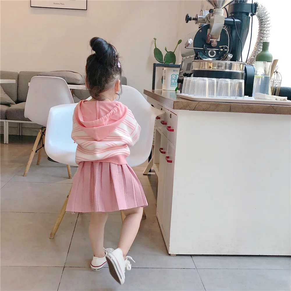 Tonytaobaby/осенне-зимняя одежда; Новая детская одежда; Хлопковый вязаный костюм с клубничкой; юбка; одежда для маленьких девочек