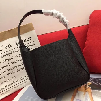 

2020 new tote bag women's large capacity soft cowhide texture portable shoulder bag armpit bag retro luxury brand