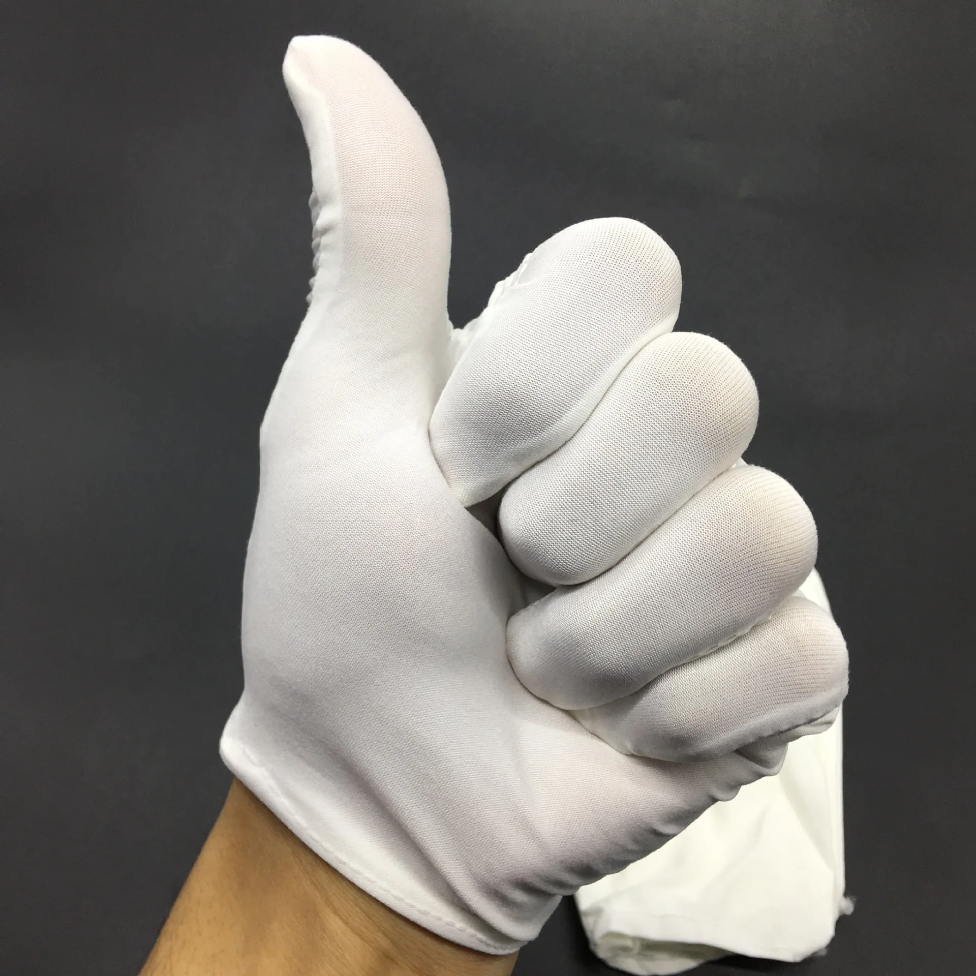 

Wholesale White Homework Polyester Glover Anti-slip Sweat Absorbing Work Protective Gloves Dust-Free Military Parade Etiquette W