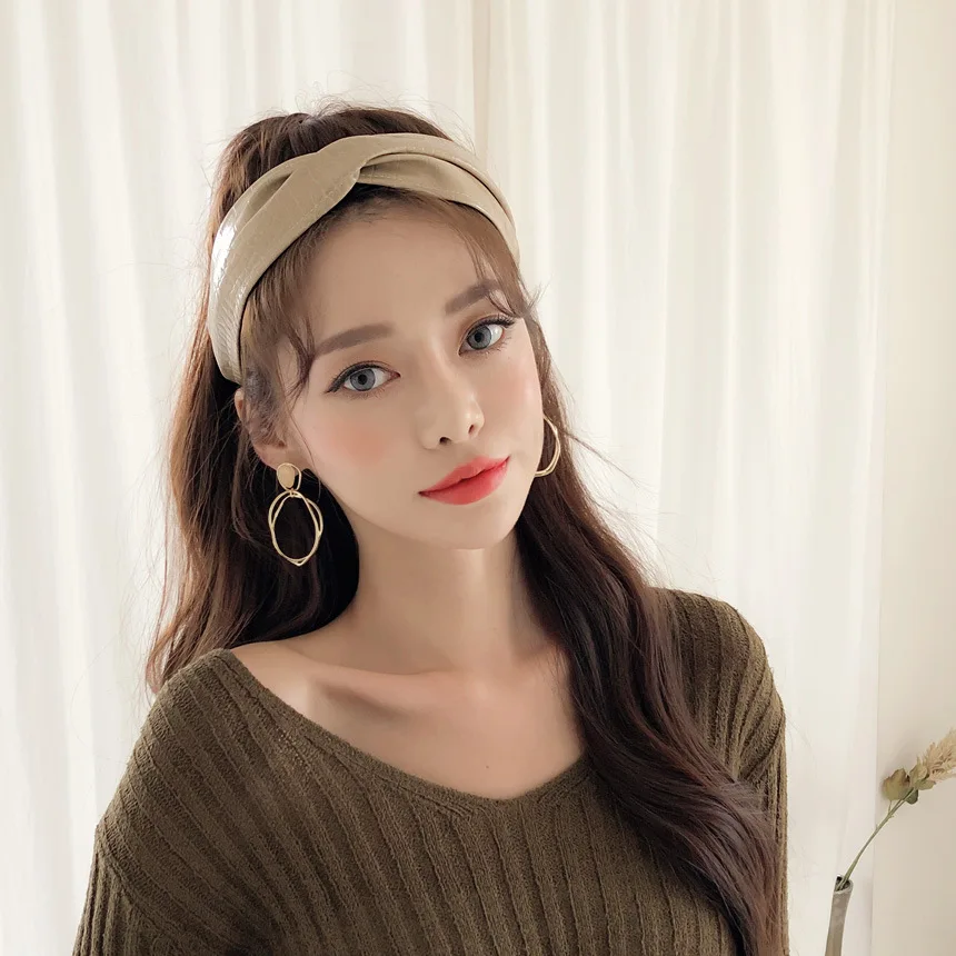 US $139.00 30pcslot DIY Simple Multi Alligator Pattern PU Head Bands Cross Leather Wide HeadBands Hair Styling Tools Accessory HA1555