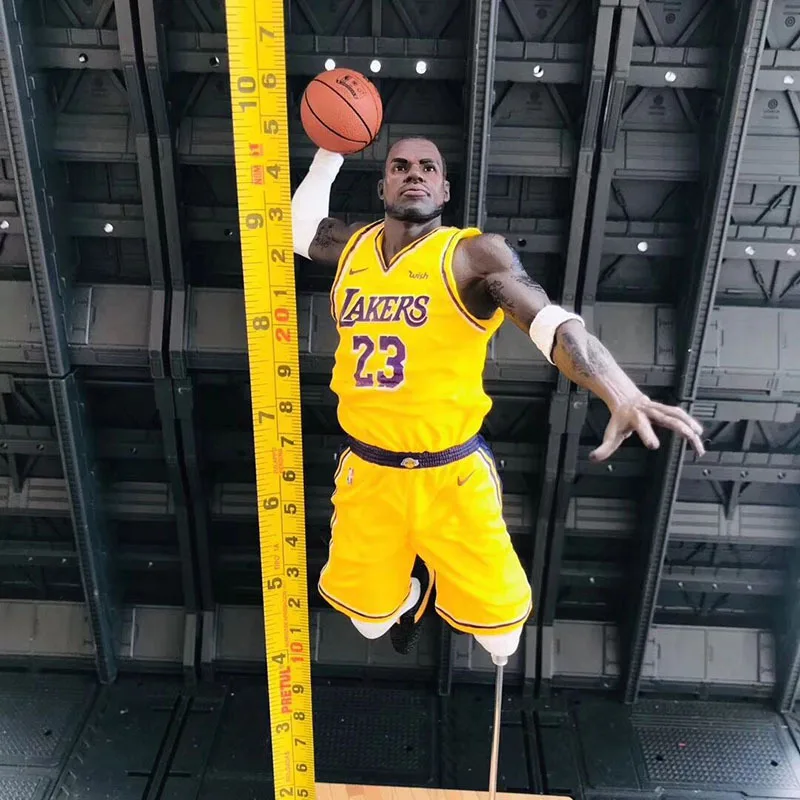 

National Basketball Star 2K19 James nBa Collector's Edition Basketball Stand Model desktop decoration