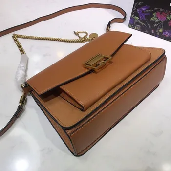 

2020 new buckle women's bag flip small square chain bag single shoulder slant span bag fashionable and versatile Vintage accordi