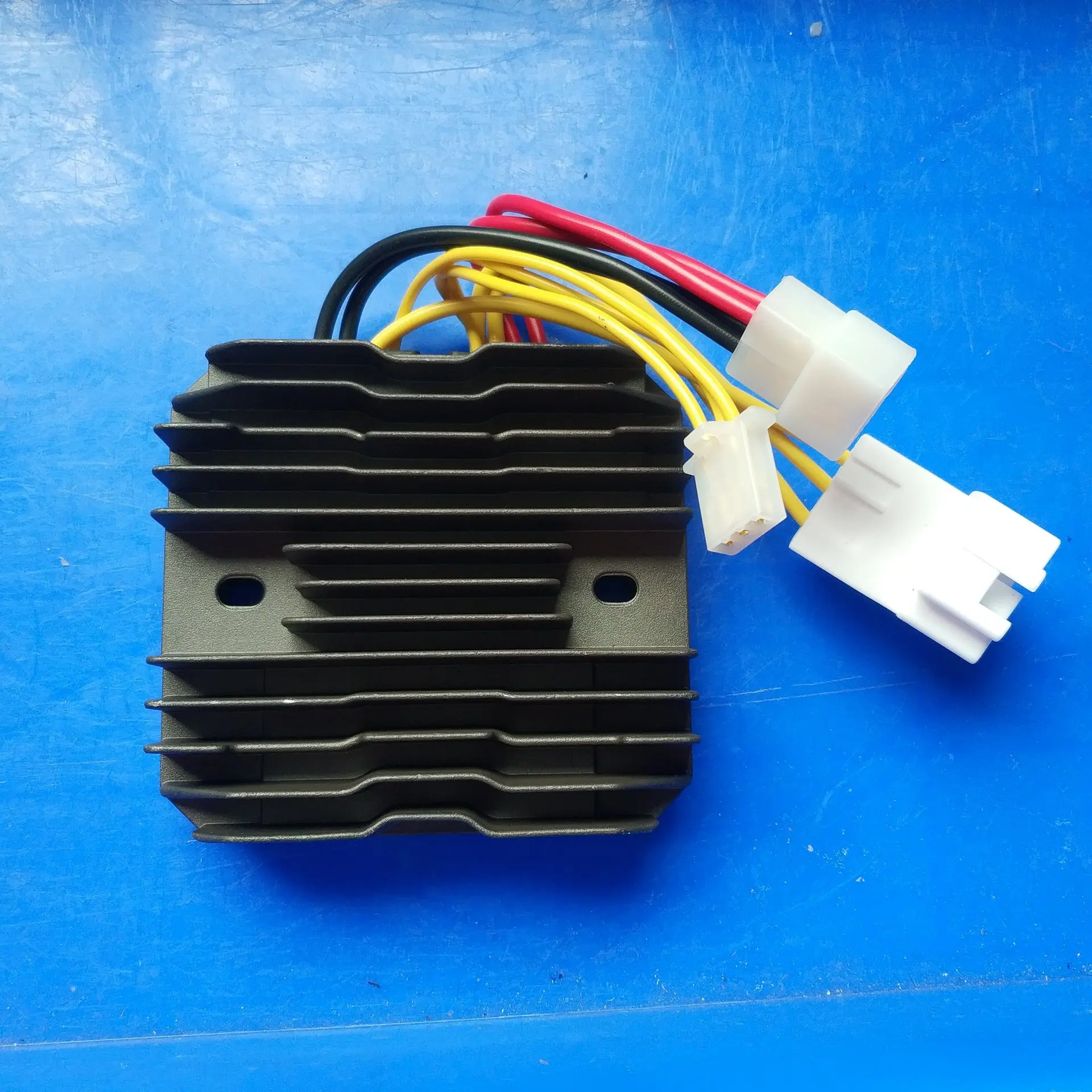 

2057.3 OEM 4010886 4012611 4010886 4012611 4012930 4012476