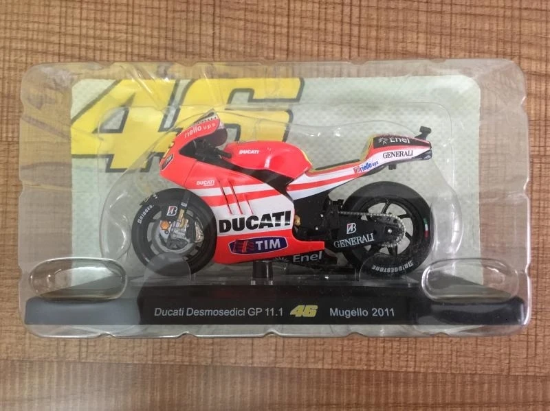 Редкий автомобиль 1/18 новая специальная цена литой металлический суперкар домашний дисплей коллекция моделей игрушек для детей