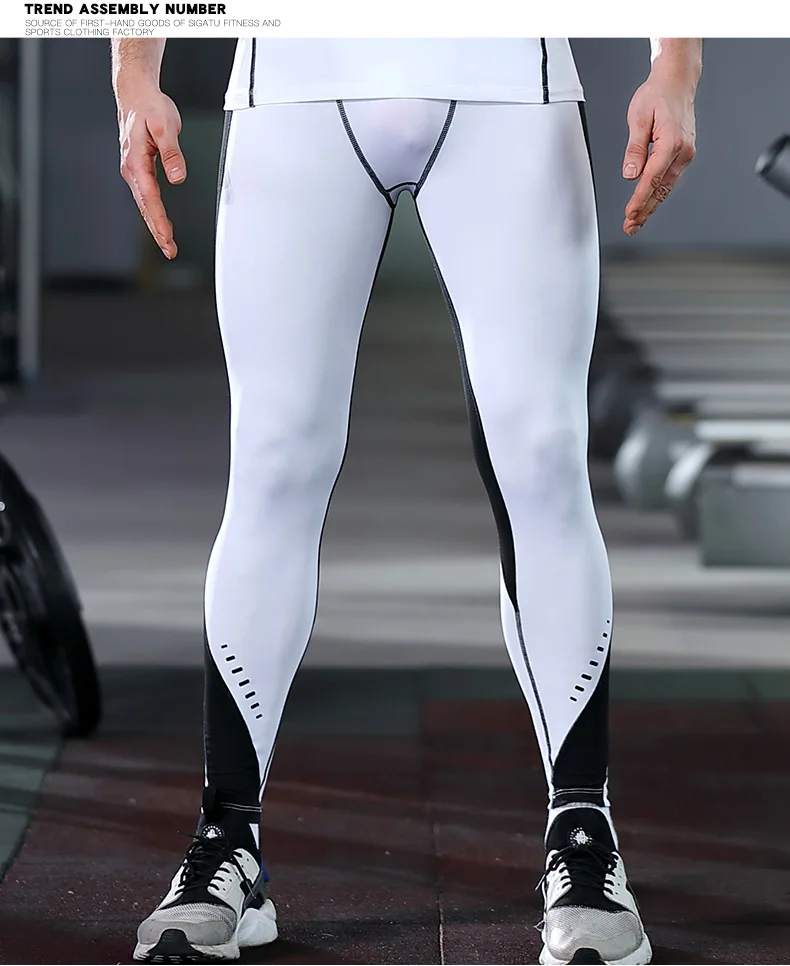 13568373143_1475185497