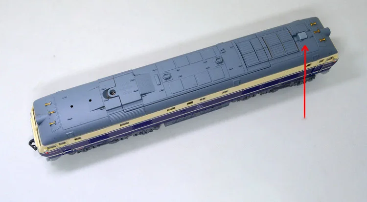 China Dongfeng Super Long Simulation Electric Track Steam Green Leather Train Model Children's Toy Gift Display