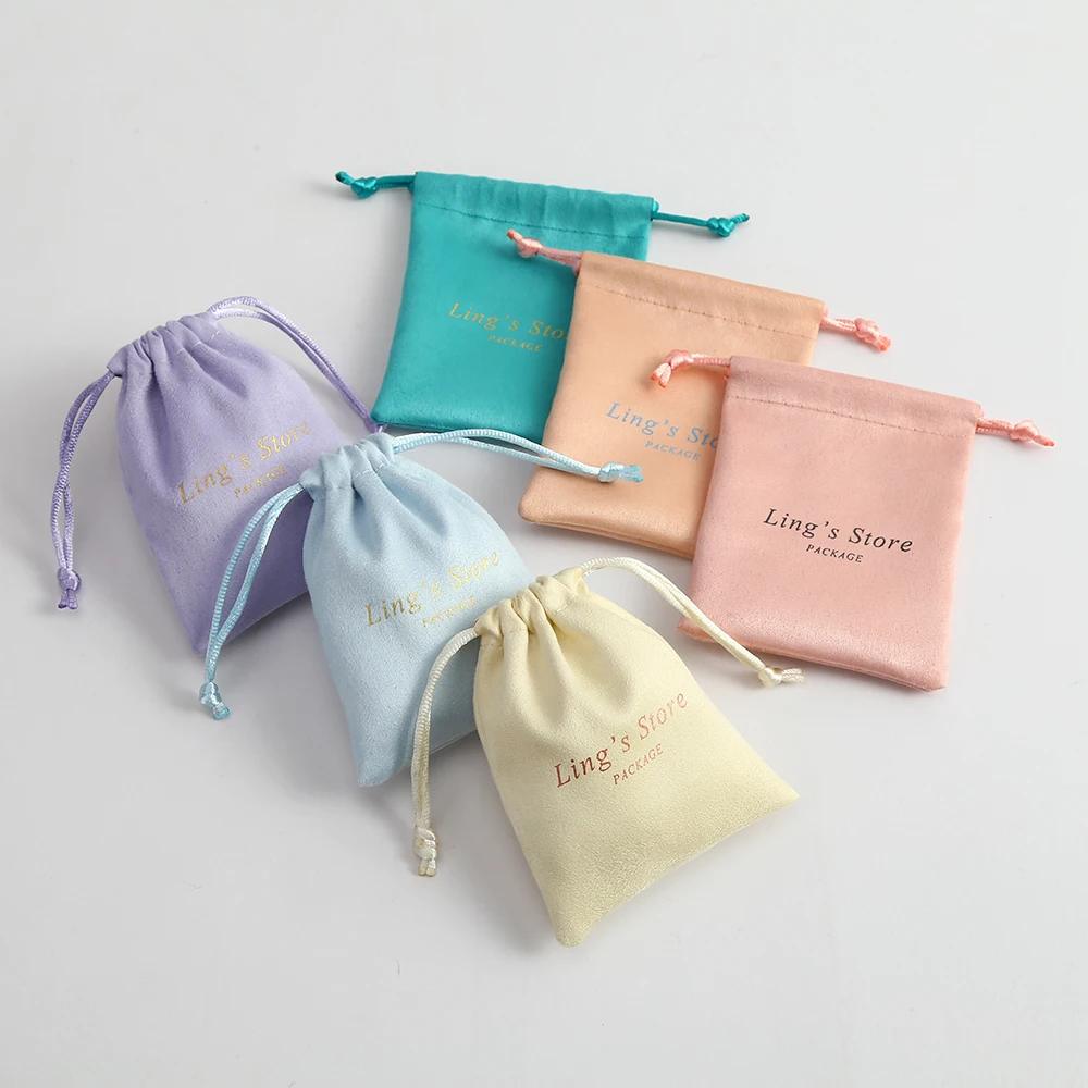 100 Personalized Logo Print Drawstring Gift Bags Velvet Jewelry Packaging Bags Pouches Chic Wedding Favor Bags Flannel Candy Bag 50pcs pink mini personalized jewelry bag custom logo earring bag microfiber brooch bag chic small necklace bag