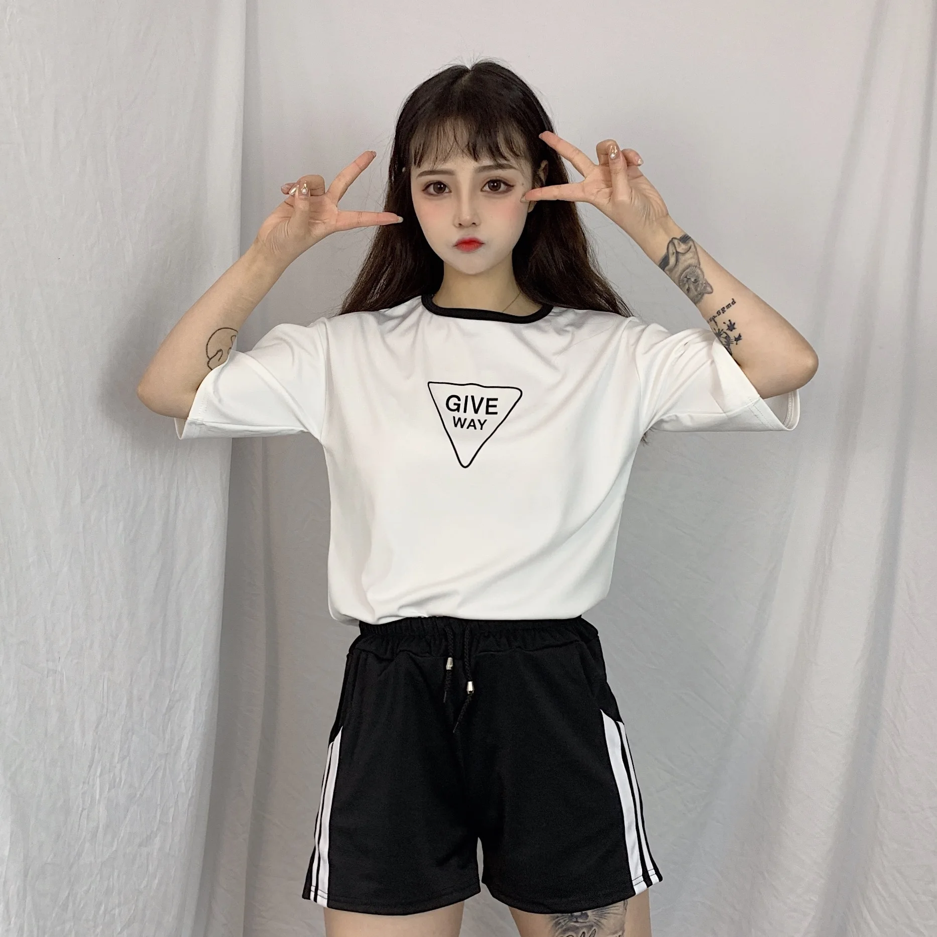 

2020 New Style Korean-style Trendy Letters Printed Short Sleeve T-shirt Casual WOMEN'S Suit Mixed Colors Sports Short Pants Fash