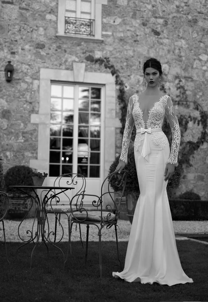 

2015 New Arrival Lace Mermaid Wedding Dresses sexy v neck long sleeves bridal gown floor length vestidos de festa custom made