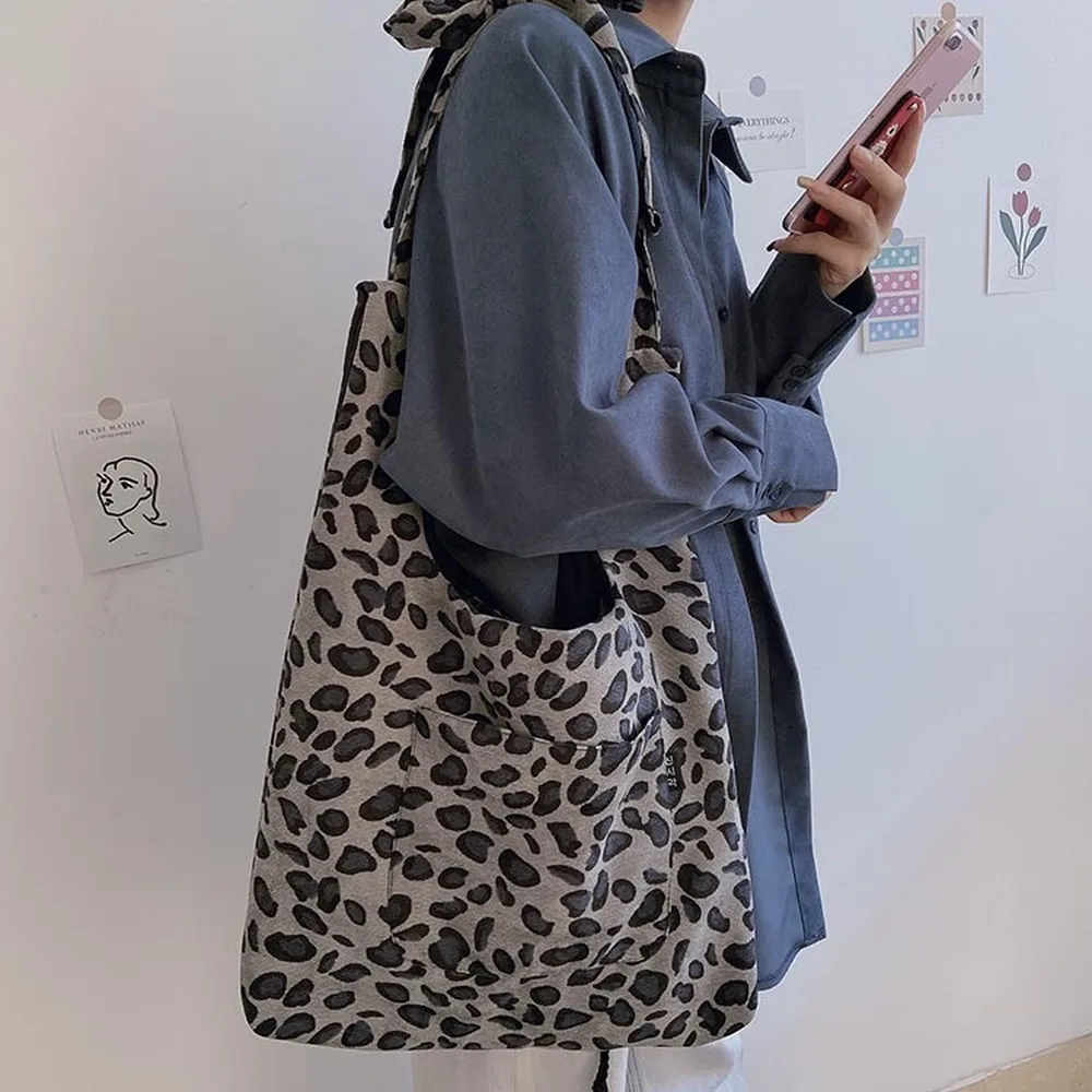 

Leopard Printed Shopping Bag for Women and Girls Hand Bags Corduroy Korean Messenger Fashion Handbags Gifts Casual Totes New