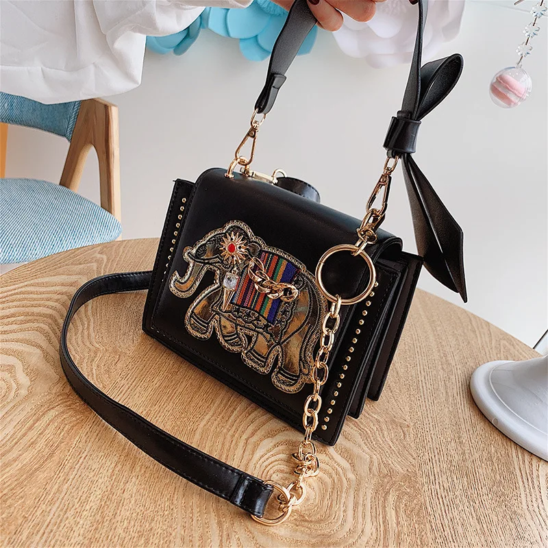 

2019 New Korean Rivet Elephant Embroidery double-sided small square bag one-shoulder