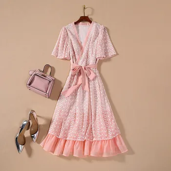 

Europe Fashion Runway Summer Dresses Women Vestidos Short Sleeve 2020 Elegant V Neck Embroidery Aline Party Dresses Pink