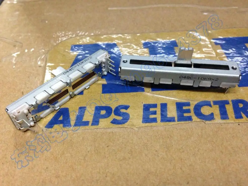 

2PCS/LOT ..ALPS 4.5 cm sliding potentiometer, double A10KX2 10MM shaft..