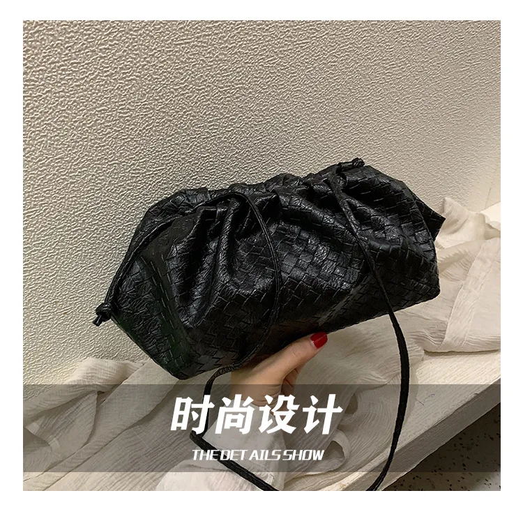 Envelope Pouch Bags Woven Envelope Bag Knitting Luxury Women Bags Design Voluminous Rounded Shape Purses and Handbags Clutch