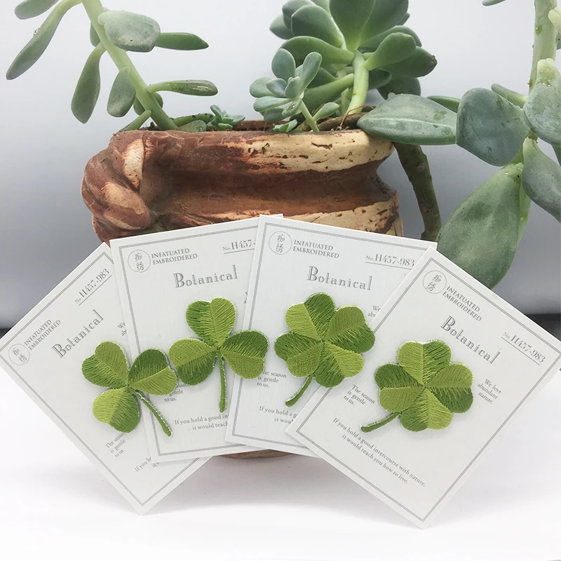 

4pcs/lot Lucky Clover Embroidery Patches Sew on Applique Iron Patch for Clothing Shoes DIY Craft Repair Clothes Sticker Cute