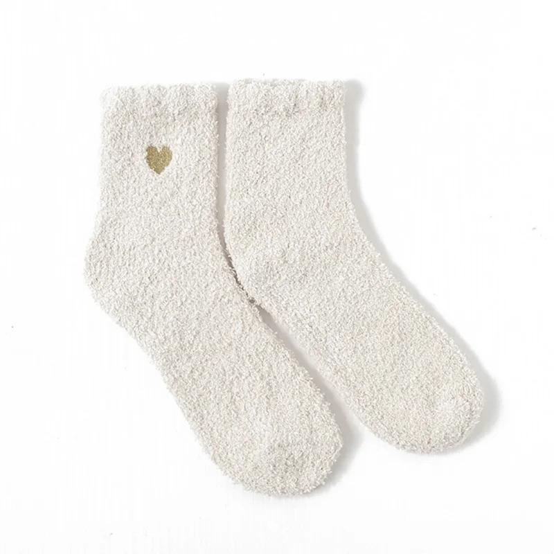 Новинка, женские носки на осень и зиму, золотые шелковые носки с вышивкой в виде сердца, коралловые бархатные толстые теплые домашние носки-тапочки для сна