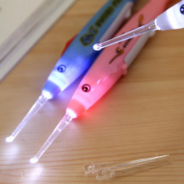 Baby LED Flash Light Baby Ear Cleaner Spoon Small Fish Shape Ear Wax