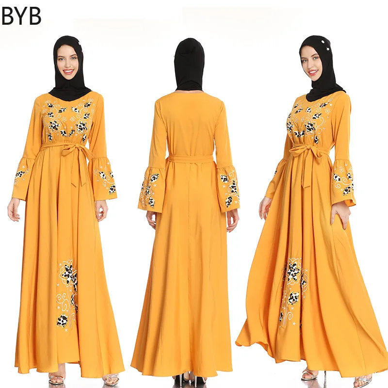 

Fashion Muslim gown Abaya Dress Embroidered bell-sleeve dress Dubai Robe Arab Islam Elegant Party Dress Ramadan