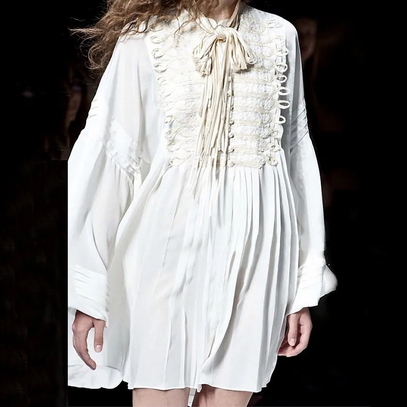 

2020 Women's Dress Palace Style Light Luxury Holiday Disc Button Embroidery Lantern Sleeve Baby Shirt Dress