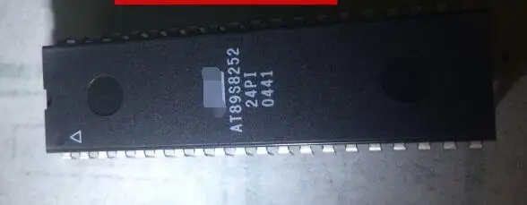 

Free shipping IC new% AT89S8252-24PI