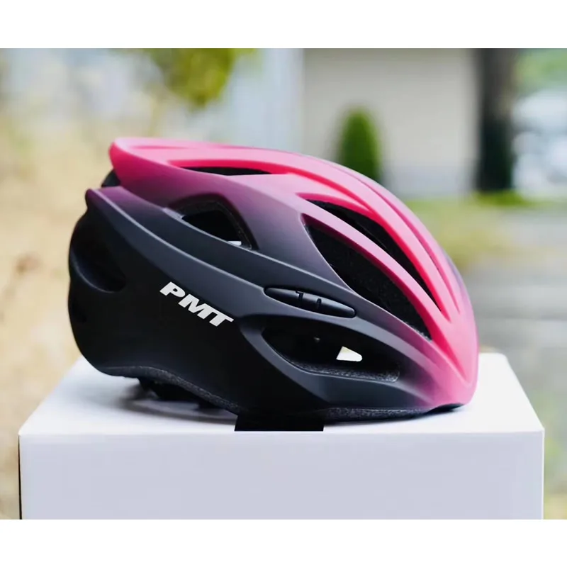 Велосипедный шлем PMT ультралегкий спортивный защитный градиентного цвета в
