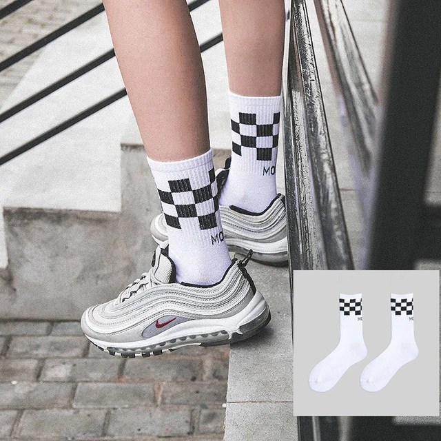 Women Korea Funny Socks Long Socks Black Cool Socks Harajuku GD Hip Hop Cotton Skateboard Socks Men New Trend Daisy Socks Men 26