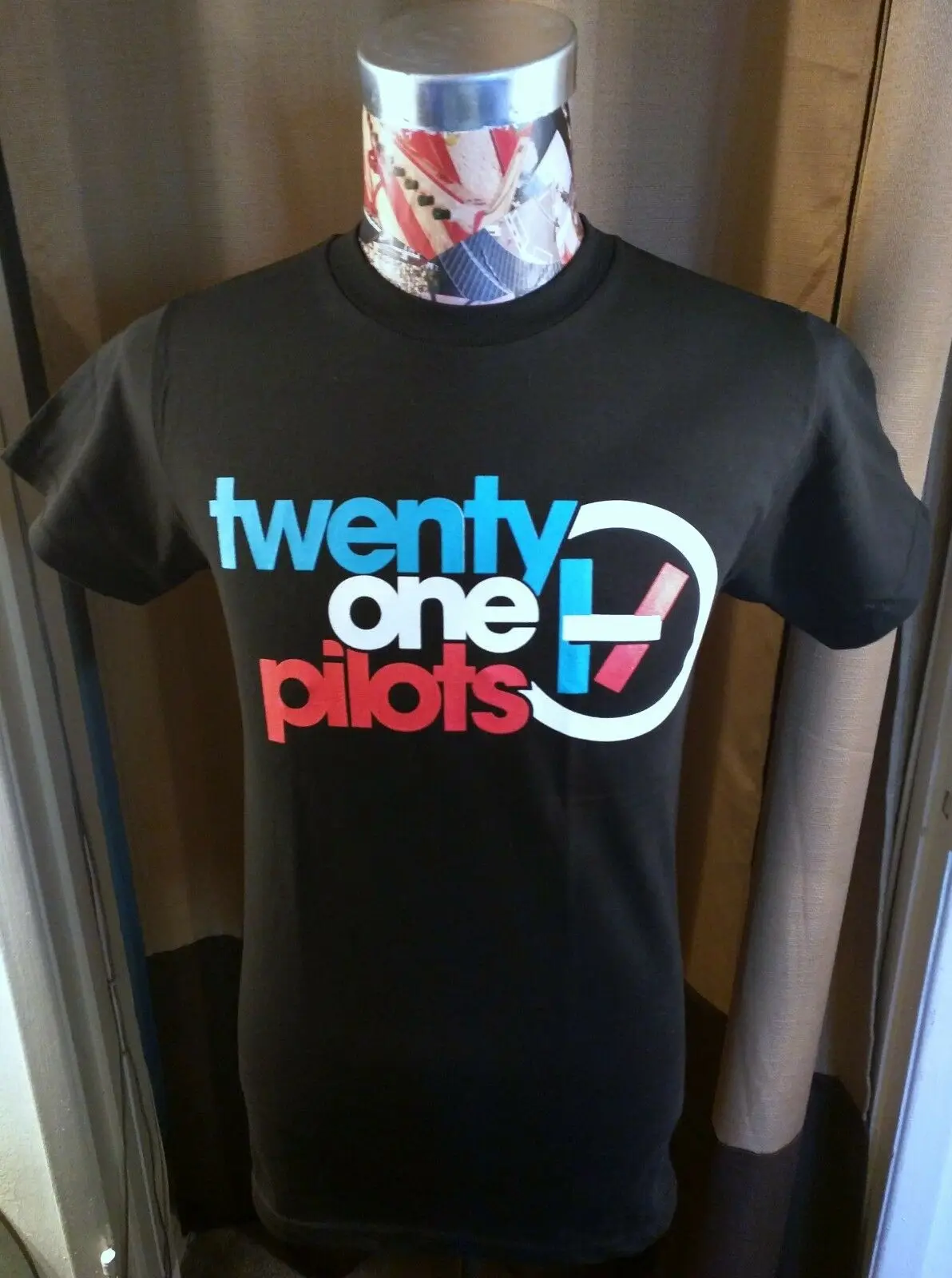Майка с логотипом 21 TWENTY ONE PILOTS красная белая синяя альтернативная рок-группа