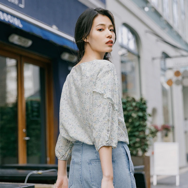 Beste Inman 2020 Lente Nieuwe Collectie Literaire Ronde Kraag Lantaarn Mouwen Bloemen Pastorale Stijl Pure En Verse Blouse