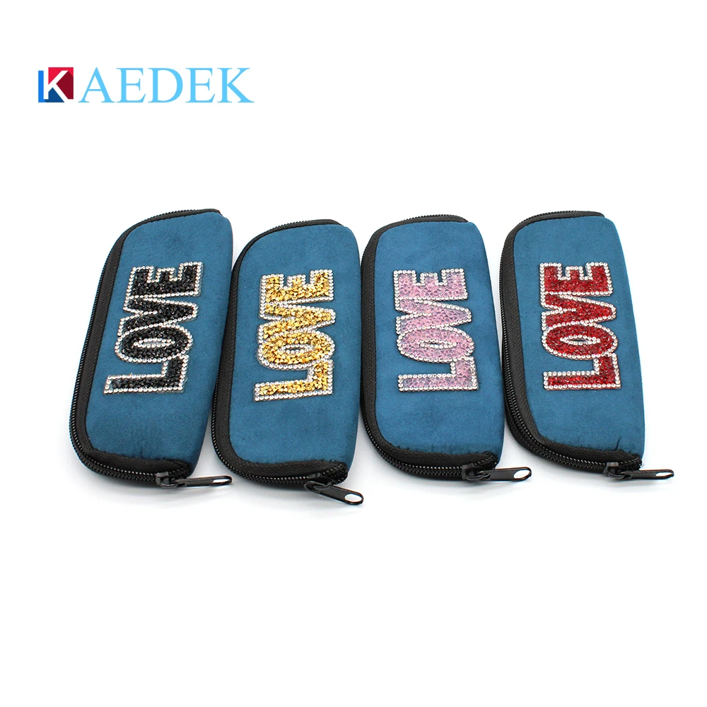

2020 new Unisex Hanging Neck Hanging Neck Folding Magnetic set box portable hanging belt magnetic buckle Leather glasses case