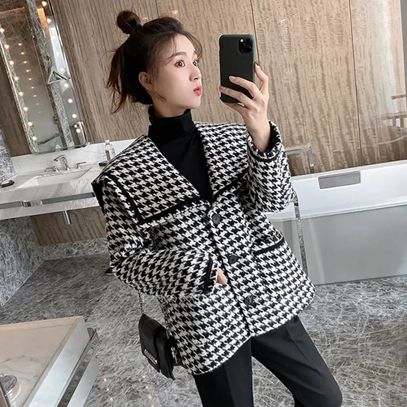 

Small man houndstooth woolen jacket women 2019 autumn and winter new navy collar Xiaoxiang style thick coat