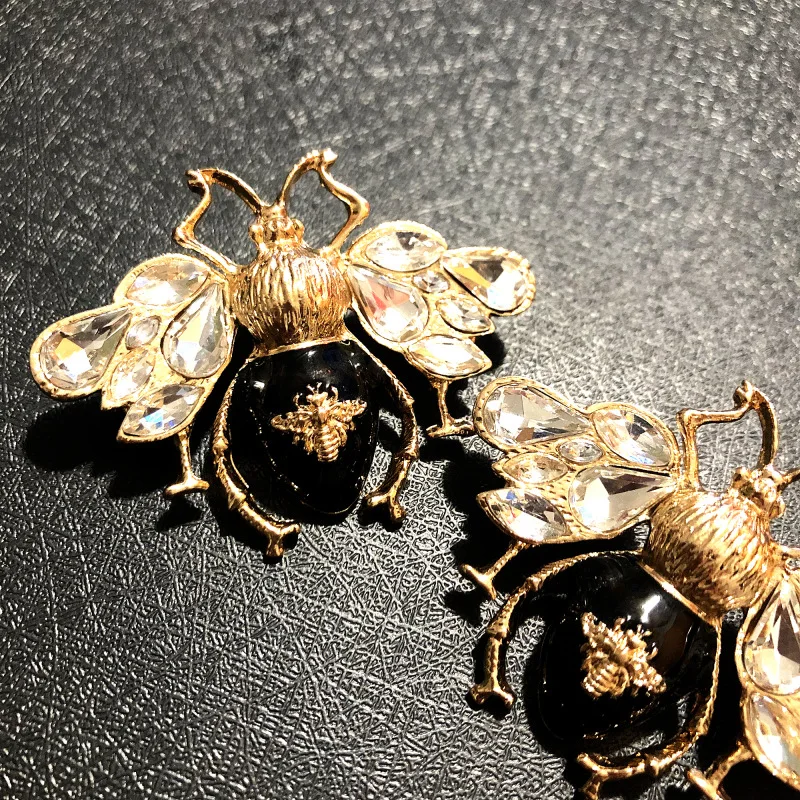 

Fashion Retro Design Brand Bee Earrings Women Top rhinestone Enamel Stud Earrings Animal Earings Jewelry brincos Z076