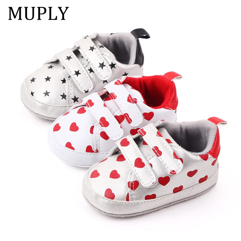 Zapatos de bebé con estampado de estrella y corazón para niños pequeños, zapatillas de bebé de múltiples capas con suela blanda antideslizante para recién nacidos