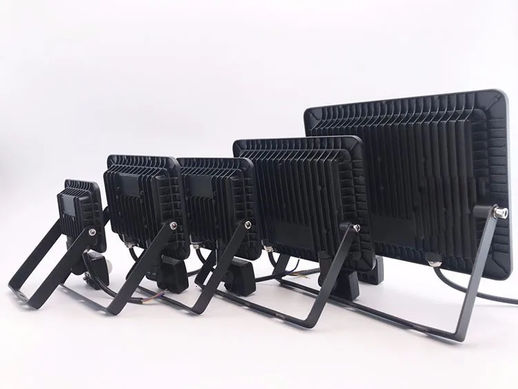 20 шт. Новый ультратонкий открытый светодиодный потока лампы 10 W 20 W 30 W 50 W ПИР Montion Сенсор Ac85-265v IP65 линейный индукционный прожектор