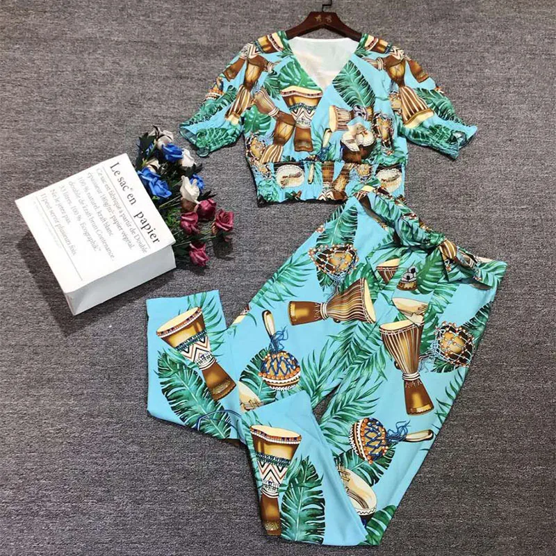 

Sanis 2020 New Spring Summer Fashion Women's Suit Holiday Party Vintage Print Top and Vintage Pants Two Pieces Set Suits