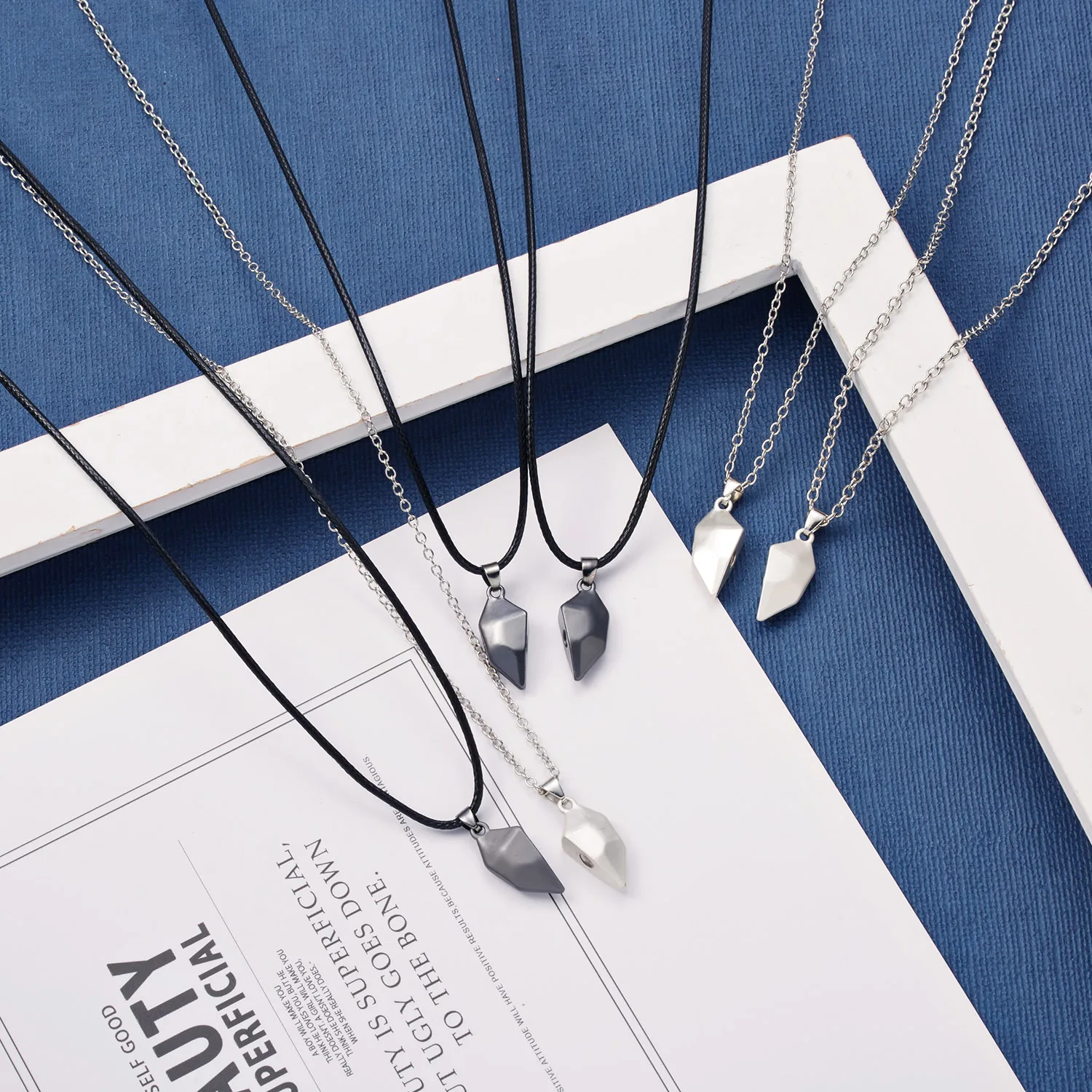 2PCS/SET Couple Necklaces Attarction Between Lovers Heart Magnetic Pendant Necklace For Women Valentine\'s Day Anniversary Gift