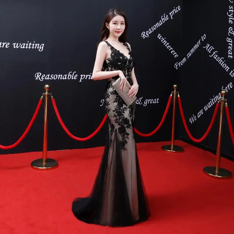 

Sexy Mermaid Long Evening Dresses V Neck Floor Length V Back Design Prom Gowns With Appliques