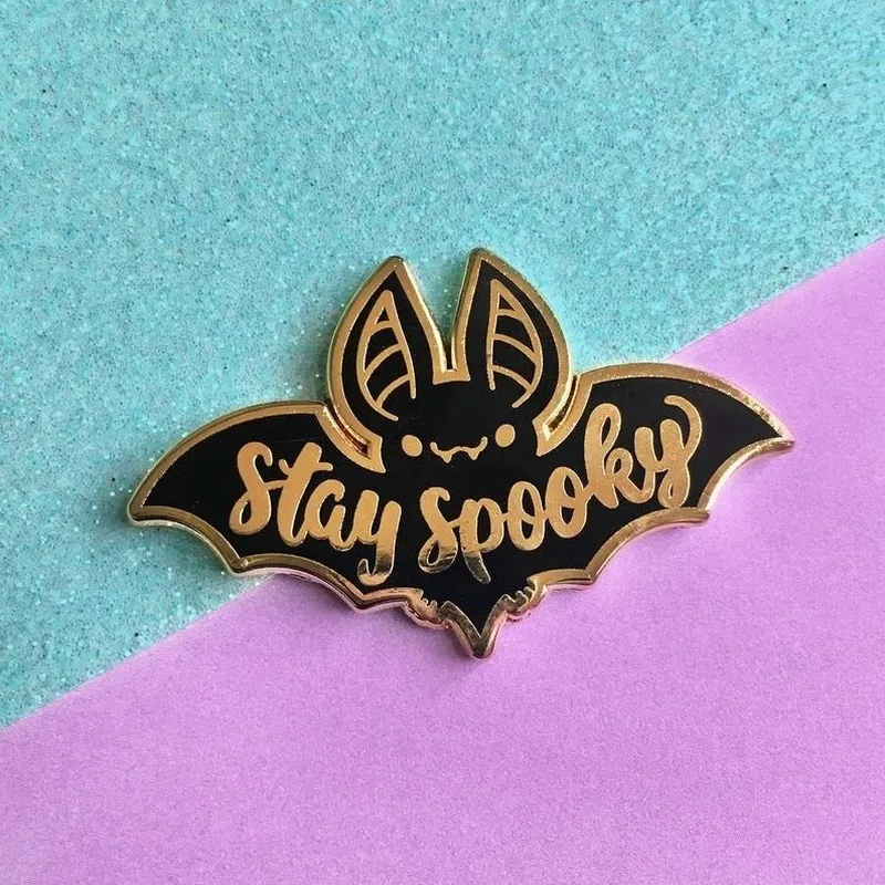 Креативная эмалированная заколка с отворотами Stay Spooky брошь забавные модные