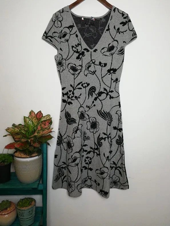 Spanish fashionable multi-style dress in