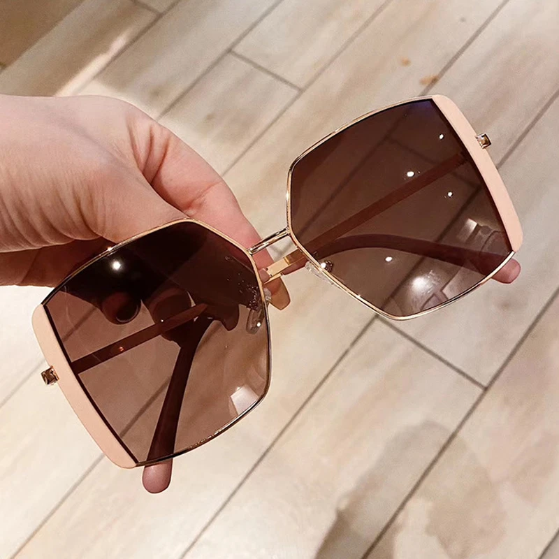 

Fashion Polarized Oversized Square Sunglasses For Women 2020 Vintage Brand Alloy Sun Glasses Female Gradient Shades Beige Pink