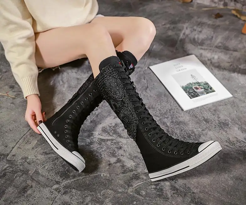 11807287290_181947815