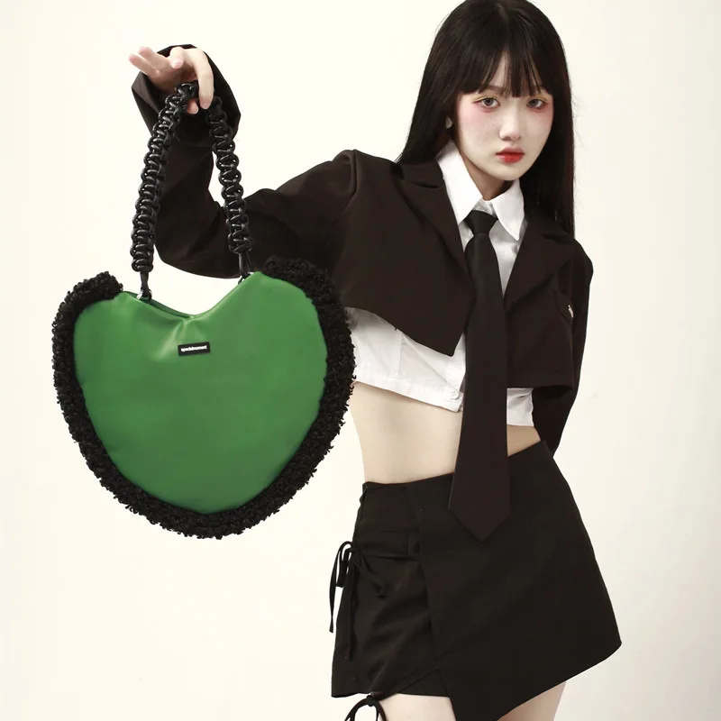 

Original Uoct.all Sweet And Cool Hot Girl 2021 New Female Bag Lattice Underarm Bag Messenger Bag Autumn/winter Love Shoulder Bag