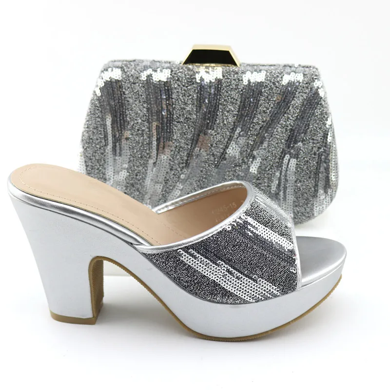 Bild von Silver Color African Women Shoes and Bag to Match Italian Design with Shinning Crysta Matching Shoes and Bag Set for Royal Party