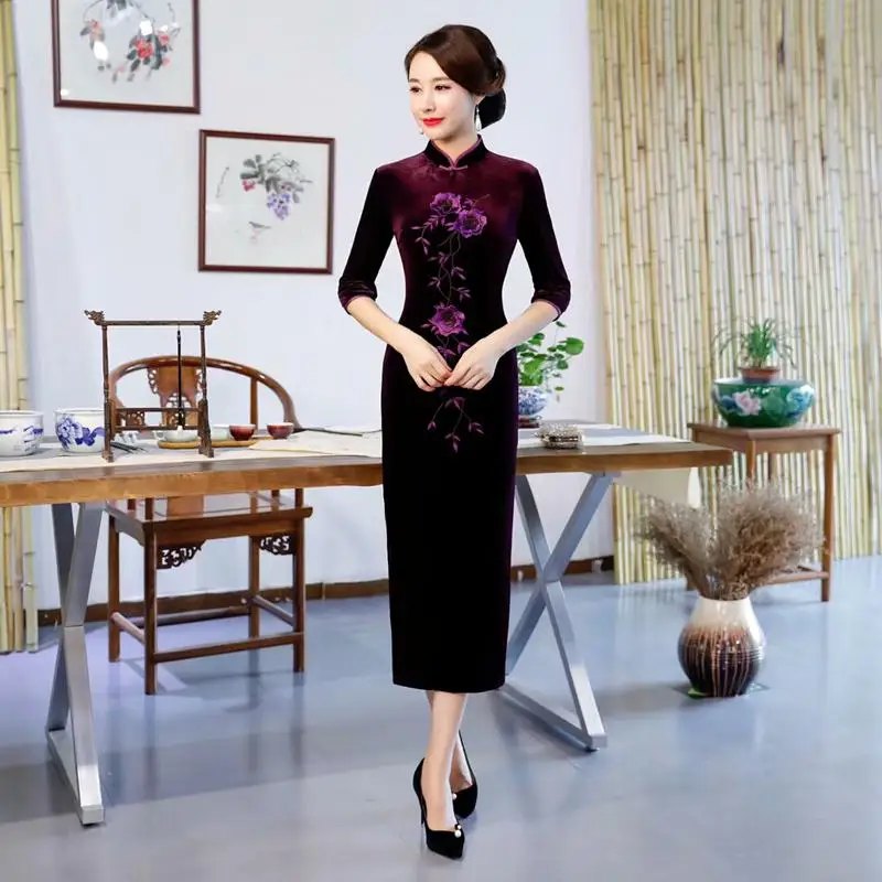 Новое зимнее длинное платье Cheongsam в китайском стиле женское велюровое платье Qipao тонкое платье для вечеринок женское платье на пуговицах размера плюс S-4XL - Цвет: Фиолетовый